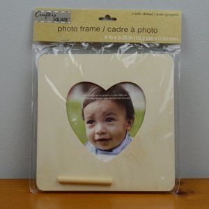 Just in time Valentine's Day DIY Wood Heart Frame